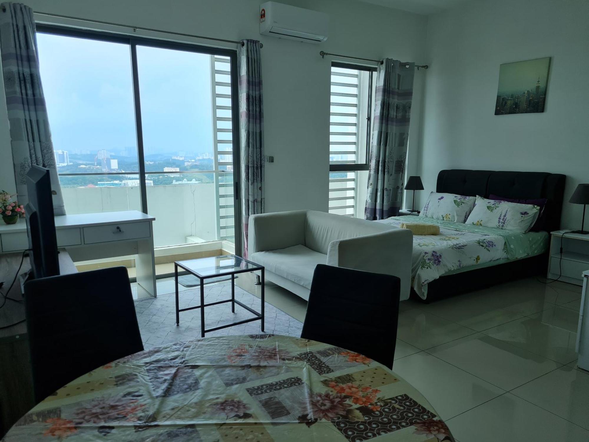 Apartament Hideaway At Cybersquare Cyberjaya Zewnętrze zdjęcie